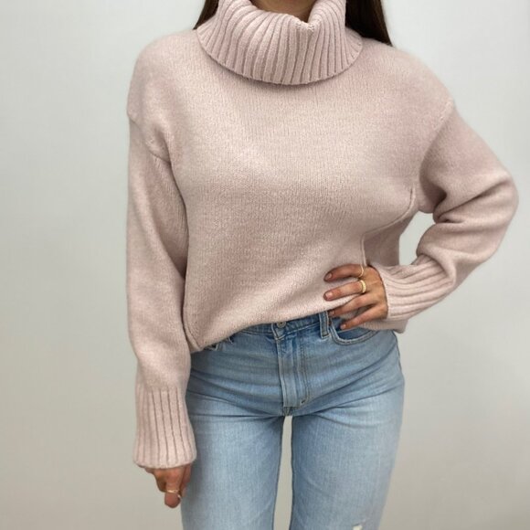 NWT Pink Oversized Chunky Knit Turtleneck Sweater - Picture 6 of 8